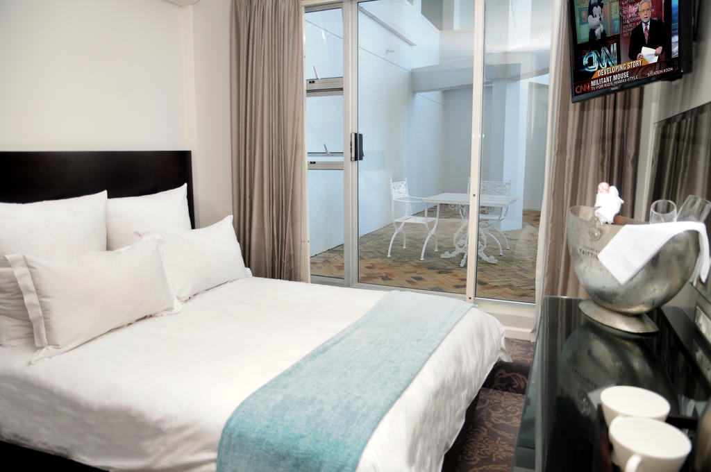 Ambassador Hotel And Self Catering Apartments Cape Town Exterior photo