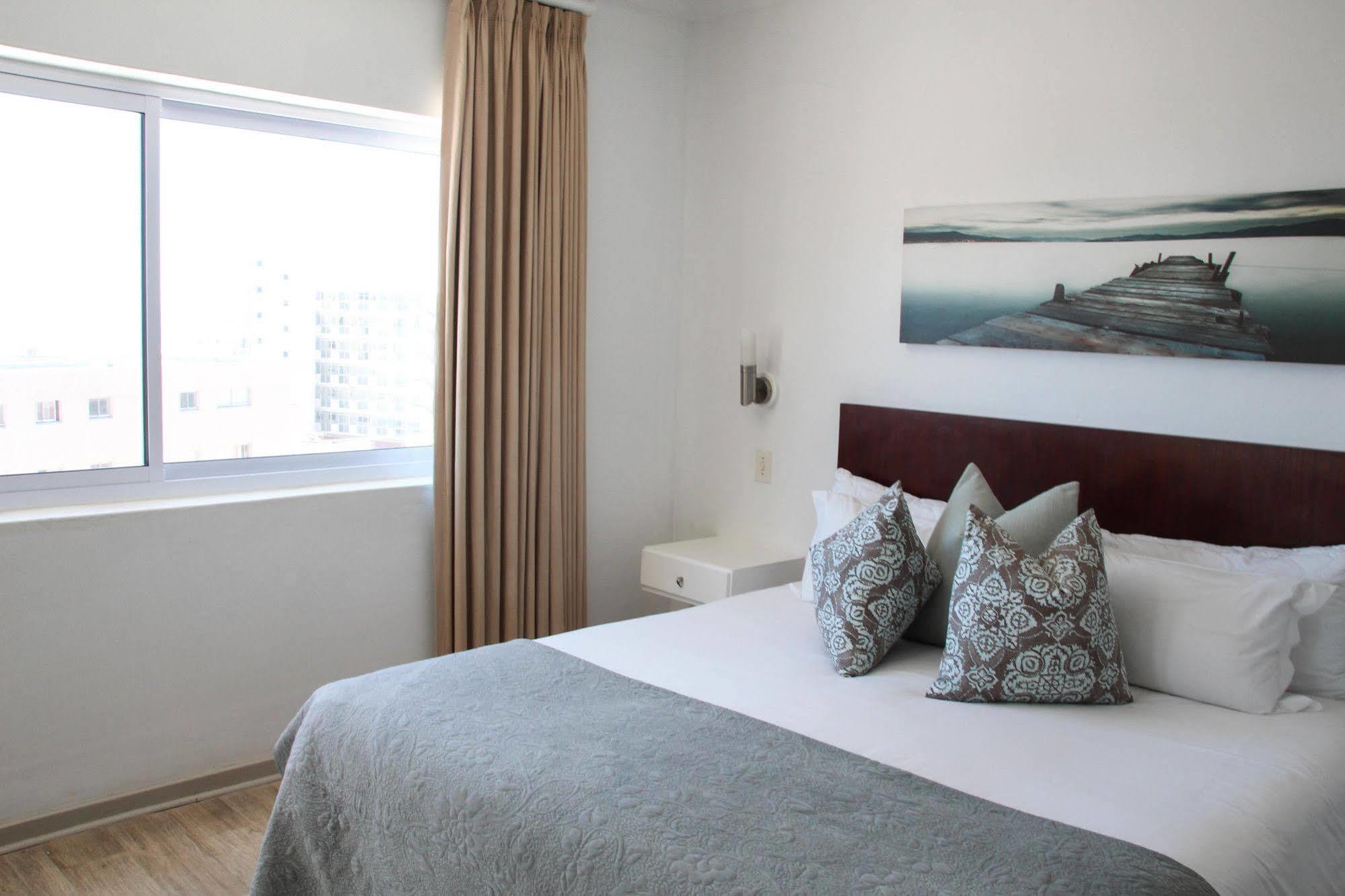 Ambassador Hotel And Self Catering Apartments Cape Town Exterior photo