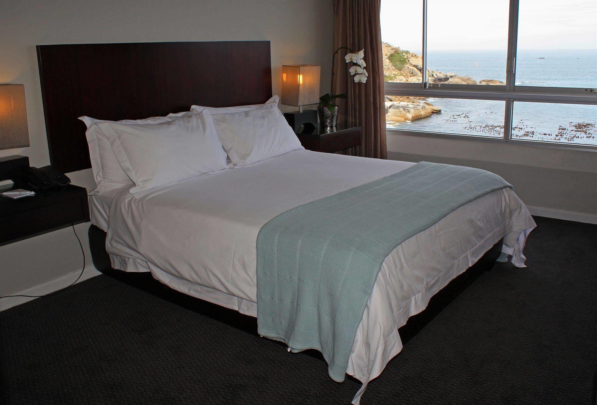 Ambassador Hotel And Self Catering Apartments Cape Town Exterior photo